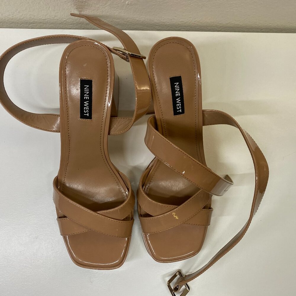 Nine West Strappy sandal 8.5